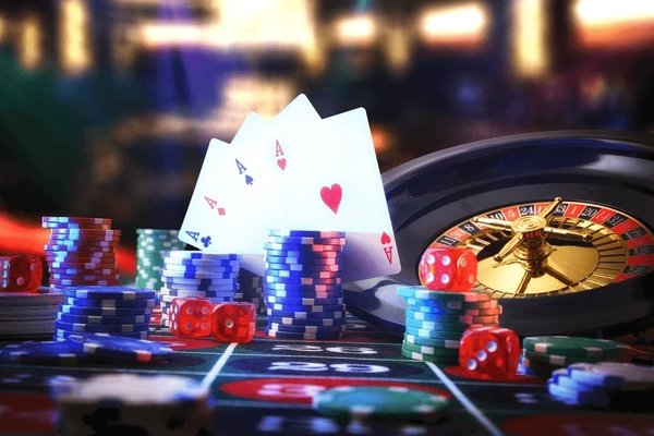 Dashboard tiket aktif menampilkan nomor dipilih dan status undian mendatang